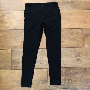 Athleta Chaturanga black leggings